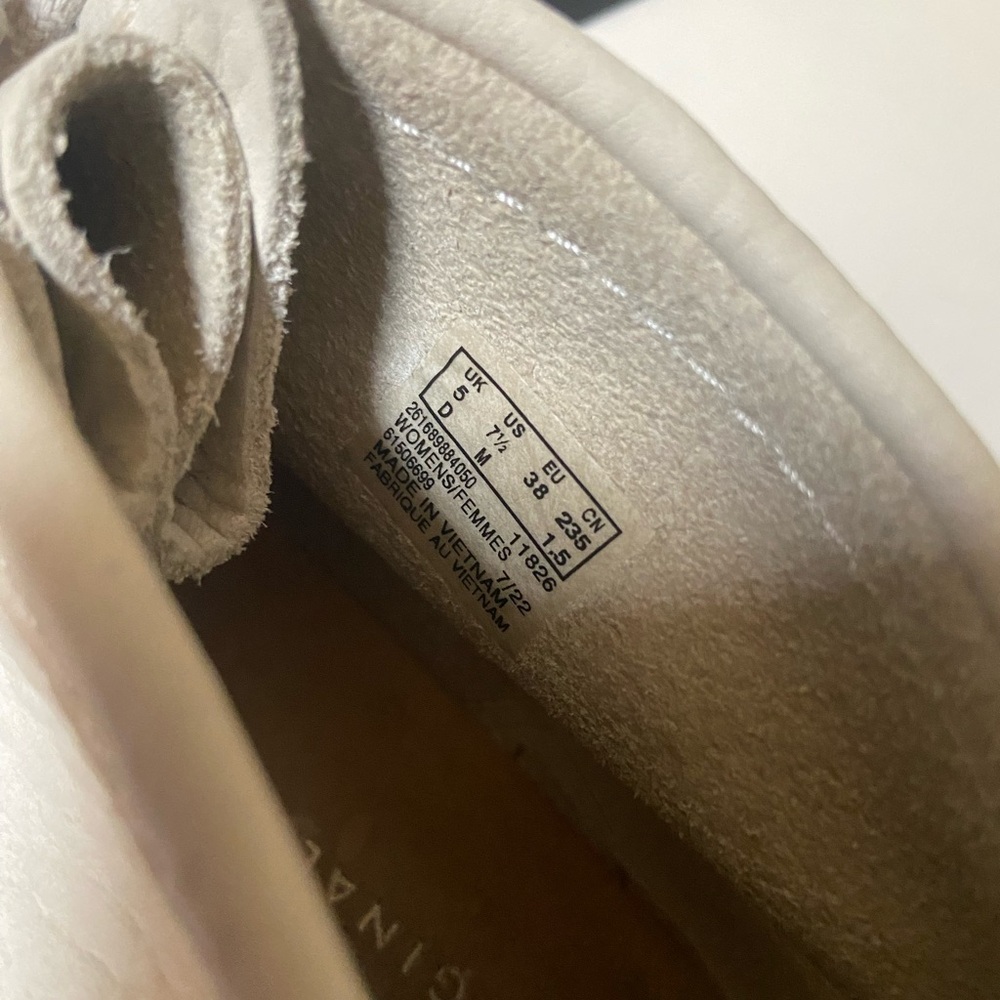Clarks Wallabee Cup Boot - Picture 9 of 9